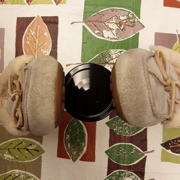 RARE Genuine Ugg Solana Moccasin Size 8M - Picture 10 of 12